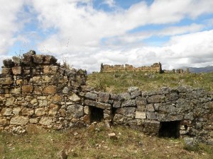 Rescatan murallas de complejo arqueológico Marcahuamachuco en La Libertad, Perú