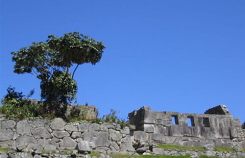 three windows temple machu picchu