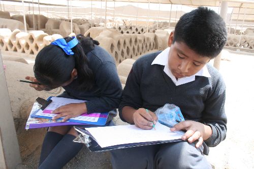 Escolares trujillanos demostraron talento al dibujar maravillas de Chan Chan, La Libertad, Perú