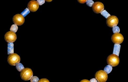 francia venta ilegal collar mochica