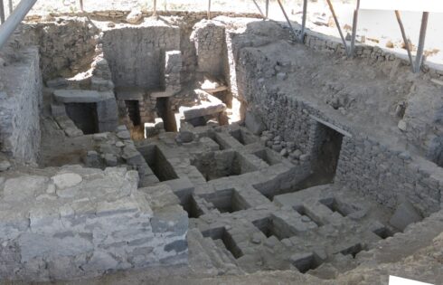 tumba en complejo arqueologico wari Ayacucho
