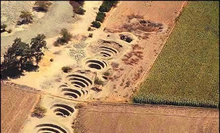 PUQUIOS DE NASCA. Cantalloc, Ica, Perú