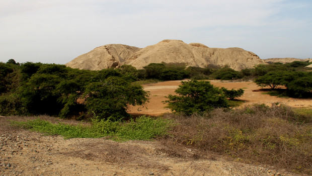 Por primera vez arqueólogos investigan Huaca Toledo