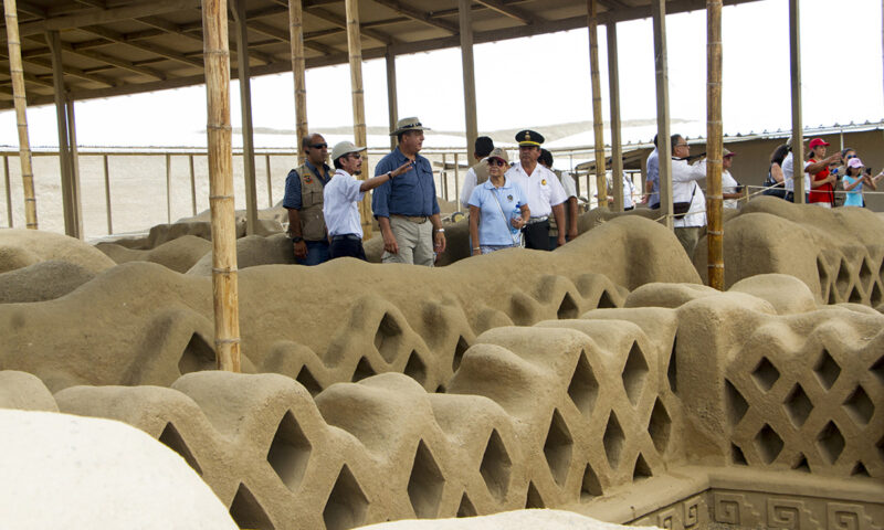 Presidente de Costa Rica resalta labor de conservación en la Ciudadela de Chan Chan