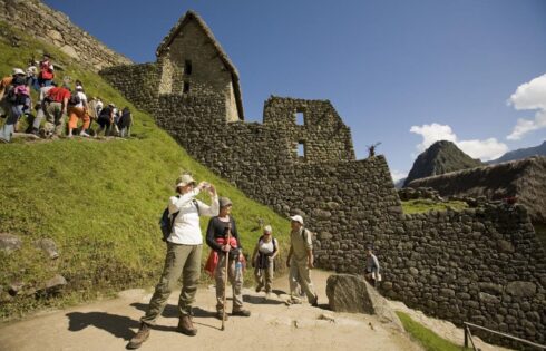 turistas en machu picchu