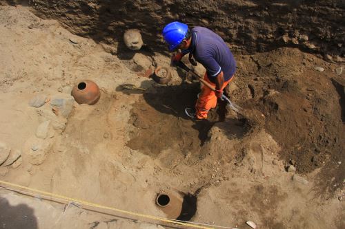 Hallan 47 entierros de más de 2,500 años en Huanchaco, Trujillo, La Libertad