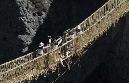 qeswachaka reconstruccion puente inca