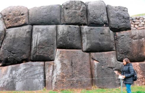 sacsayhuaman rocas separacion
