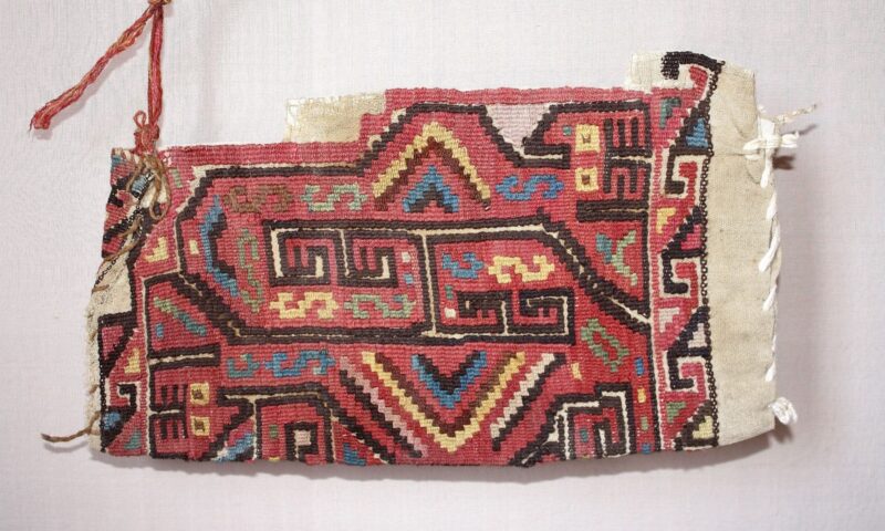 Huaca Melena: hallan textiles con finos acabados de la Cultura Wari